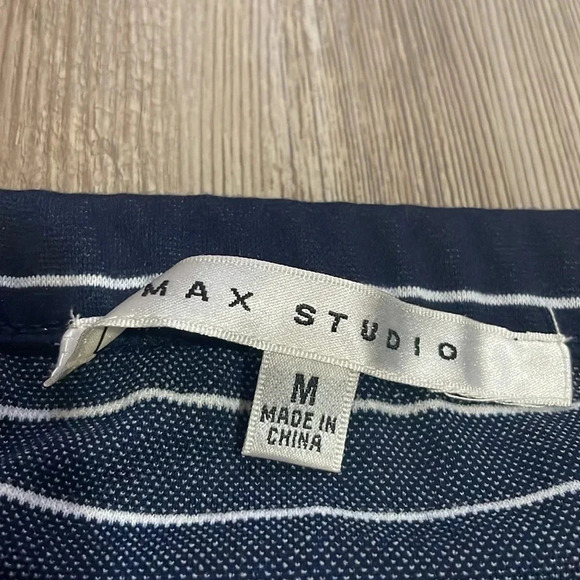 Max Studio Womens striped Skirt Size M Navy White Casual Stretch Nautical - Picture 3 of 10